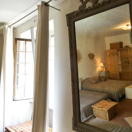 Maison Typique En Plein Coeur Du Village